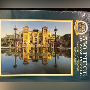 550 piece jigsaw puzzle Museum of Archeology Seville Spain new  Bits & Pieces